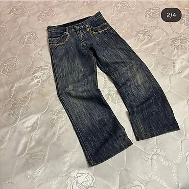 cinsler: Kisi şalvarı – tünd göy/çəhrayı tonlarda denim - Kəsim: düz, azca — 2