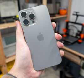 fly телефон запись разговора: IPhone 15 Pro Max, Space Gray, Беспроводная зарядка