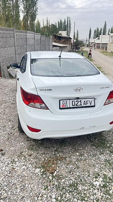 Hyundai Solaris: 2012 г., Седан
