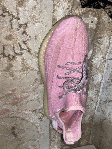 Мокасины и лоферы: Некоторые новые некоторые носились пару раз, пишите, цена у каждой — 5