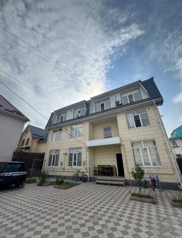 Продажа домов: 1 комната, 45 м², Индивидуалка, 3 этаж, Евроремонт