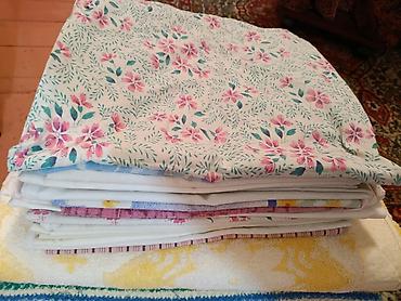 Комплекты постельного белья: В связи с отъездом продаю недорого постельное белье б/ у: наволочки-50 — 8