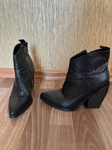 женская обувь сапоги: Сапоги, 40, цвет - Черный
