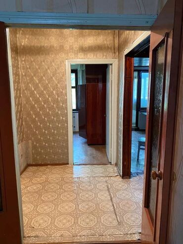 квартира без ремонта: 2 комнаты, 52 м², 1 этаж, Косметический ремонт