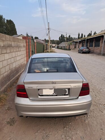 бузук машиналар: Opel Vectra: 2002 г., 1.6 л, Механика, Бензин, Седан