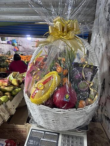 фрукты в корзине: Жазып чалыныздар)Подарочные фруктовые корзины и шляпные коробки — 5