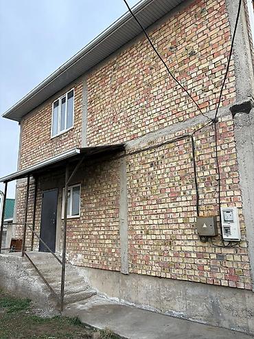 Продажа коттеджей и домов: Продается двухэтажный кирпичный дом с металлической крышей и — 4
