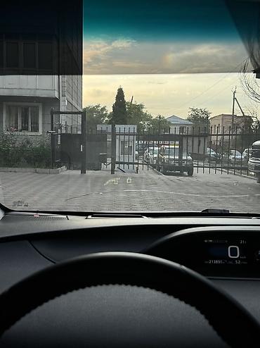 куплю тайота: Toyota Prius: 2017 г., 1.8 л, Вариатор, Гибрид, Седан — 10