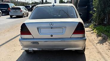 lada masin: Mercedes-Benz C-Class: 1.8 l | 1995 il Sedan — 3