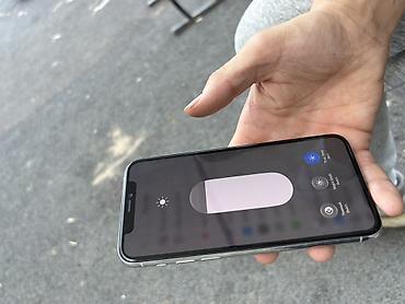 se 2016: IPhone 11 Pro, Б/у, 256 ГБ, Серебристый, Чехол, 83 % — 3