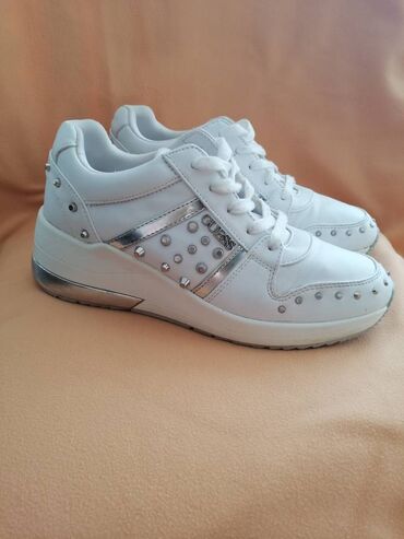 Patike: Guess, 39, bоја - Bela — 11