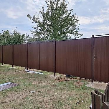 Профлисты для заборов: Забор из профнастила заборы из профнастила забор из гитер сетки — 3