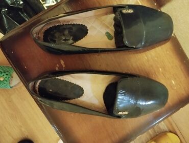 Women's Sneakers and athletic shoes: Ağ bağcıqlı və ilan dərisi naxışlı qadın krossovkaları. Bu -da lalafo.az — 9 Women's Sneakers and athletic shoes: Ağ bağcıqlı və ilan dərisi naxışlı qadın krossovkaları. Bu — 9