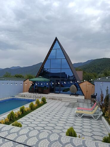 Günlük kirayə evlər: 200 kv. m, 3 otaqlı, Artezian quyusu, Kanalizasiya, Kombi — 2