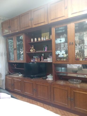 Комплекты диванов и столов: Шкаф