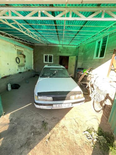 Mazda: Mazda 626: 1989 г., 2 л, Механика, Бензин, Седан
