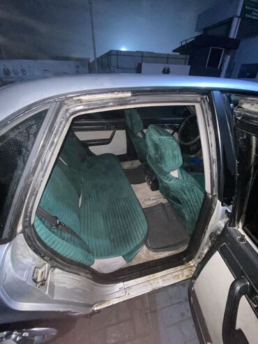 Audi: Audi 100: 1991 г., 2.3 л, Механика, Бензин, Седан — 9