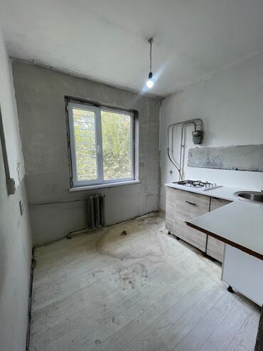 2х комнатные квартиры аренда: 2 бөлмө, 44 кв. м, 104-серия, 4 кабат, ПСО (өзү оңдоп түзөтүп бүтүү үчүн)