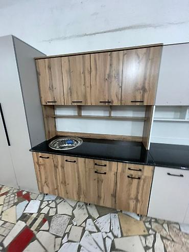 Кухонные гарнитуры: Кухонные гарнитуры с мойкой — несколько вариантов фасадов и столешниц — 6