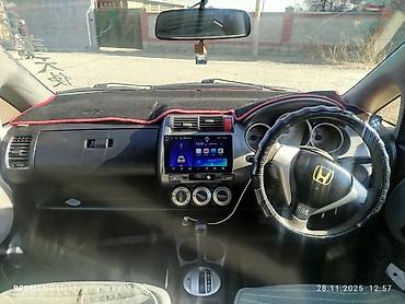 задние стопы на фуру: Honda Fit: 2004 г., 1.3 л, Вариатор, Бензин, Хэтчбэк — 7