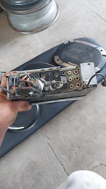 телефон fly fs502 cirrus 1: Pioneer DEH-7150/1B avtomobil maqnitofonu - Ön panel: USB giriş — 2