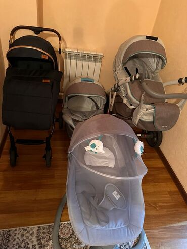 коляска для малышей: Коляска, цвет - Серебристый, Б/у