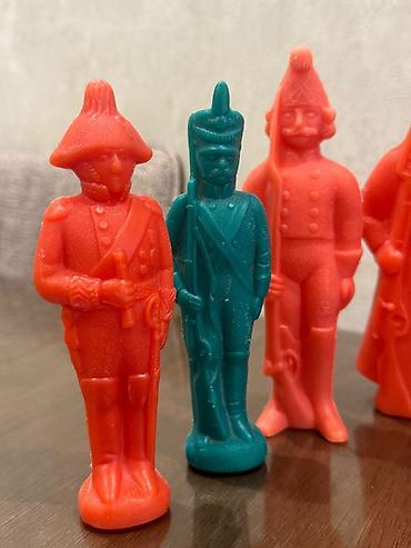 bas ortusu: Plastik əsgər fiqurları dəsti Sovet dovrune aid ela vezyyetde Qiymet 1 — 5