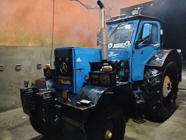 Traktorlar: Mavi rəngli ağır sinif təkərli traktor və qoşqu komplekti — 10