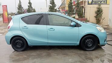 gurcustan masin bazari toyota: Toyota Prius: 1.5 l | 2012 il Hetçbek