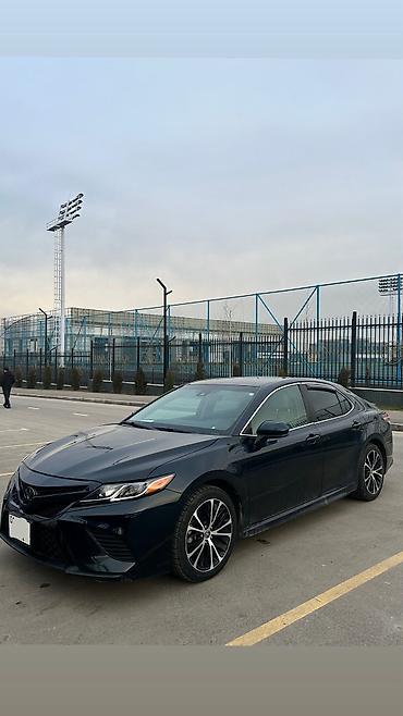 Частная аренда авто: Сдаю Toyota Camry, Посуточно, Без водителя, | От 18 лет, Водительские права — 2