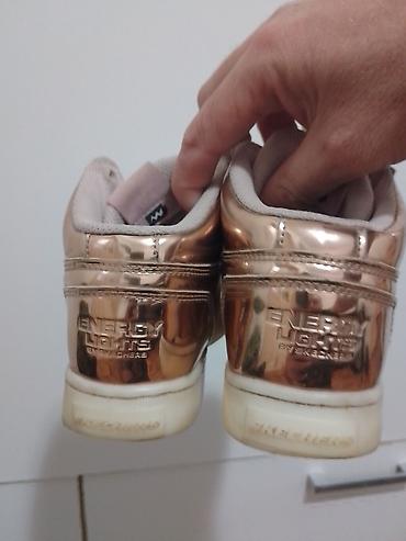 Patike: Svetleće patike – visoki model, metalik zlatno/rose-gold završna — 5