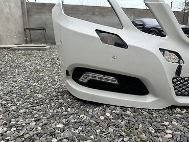 mersedes on bufer: Ön, Mercedes-Benz W212 — 5