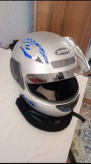 шлем бу: Helmet for sale Brand new Only 10 days used If anyone interested DM