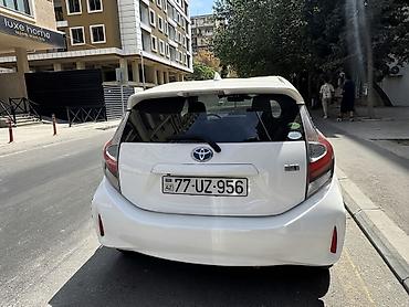 Транспорт: Toyota Aqua: 1.5 л | 2019 г. Хэтчбэк — 2