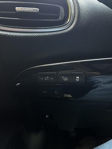 byd 06 ev: Toyota Prius: 2019 г., 1.8 л, Гибрид, Лифтбек — 8