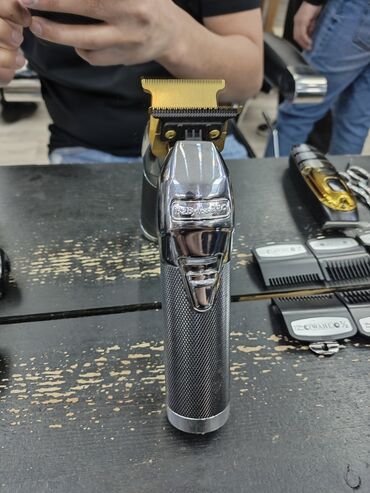 Инструменты и тележки для инструментов: Продаю триммер Babyliss pro оригинал