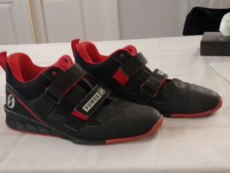 tek pencekler kisi ucun: Ağırlıq qaldırma ayaqqabısı. 1il isdifadə olunub 100azn satıram