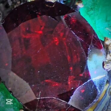 Üzüklər: Üzük, Sarı qızıl, Qranat — 6