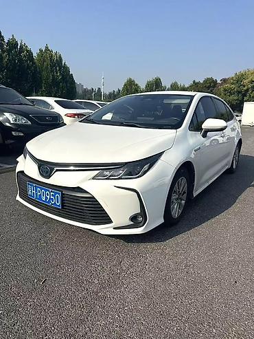sonata 2004: Toyota Corolla: 2023 г., Гибрид, Седан — 1
