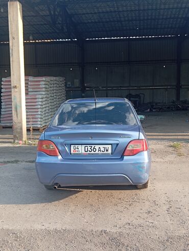 Daewoo: Daewoo Nexia: 2008 г., 1.5 л, Механика, Газ, Седан