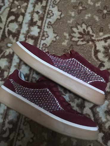 nike elit: Продаю ботасы, качество отличное. Район Таатана, размер 37,5-38 — 2