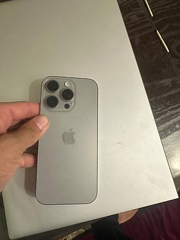 IPhone 16 Pro, Б/у, 256 ГБ, Серебристый, Защитное стекло, Чехол, Кабель, 94 %