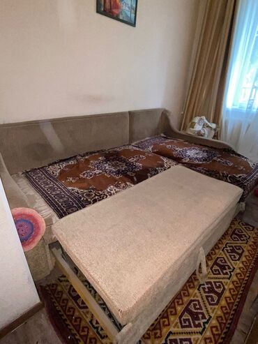 двухярустный диван: Продаю срочно мебель в связи с переездом Цена договорная !!!