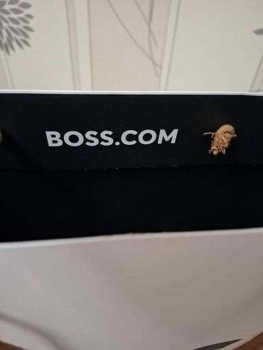 Digər aksesuarlar: BOSS loqosu olan ağ rəngli alış-veriş çantası, MICHAEL KORS loqosu -da lalafo.az — 3 Digər aksesuarlar: BOSS loqosu olan ağ rəngli alış-veriş çantası, MICHAEL KORS loqosu — 3