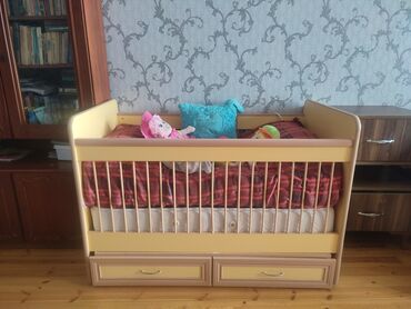 Təknəfərlik uşaq çarpayıları: Oğlan və qız üçün, İşlənmiş, Çarpayı, Matras ilə, Siyirməli