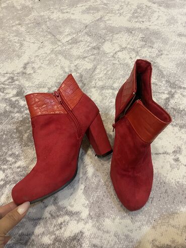 обувь для гор: Сапоги, 35.5, цвет - Красный
