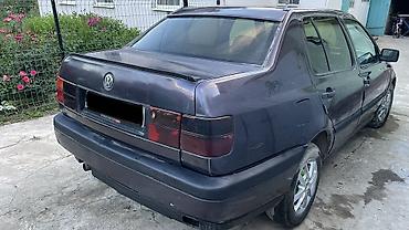 полироль авто: Volkswagen Vento: 1992 г., 1.8 л, Бензин, Седан — 4