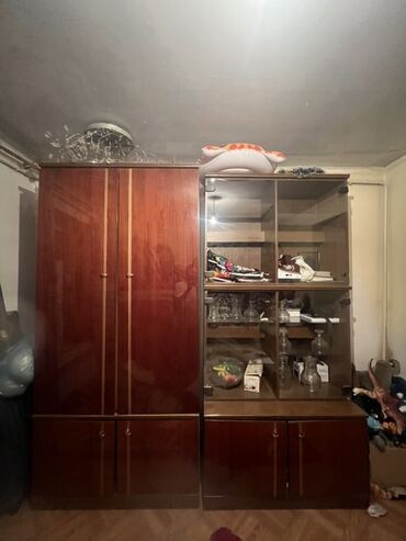 мебель для деревянного дома: Кире бериш үчүн гарнитур, Шкаф