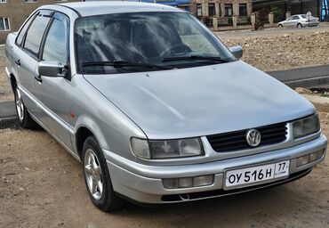 продаю форестер: Volkswagen Passat: 1994 г., 2 л, Механика, Бензин, Седан