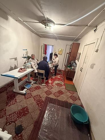 пр чуй: Нарын шаарында Барак типтеги уй сатылат .Баасы 28 мин $ .Базарга жакын — 5